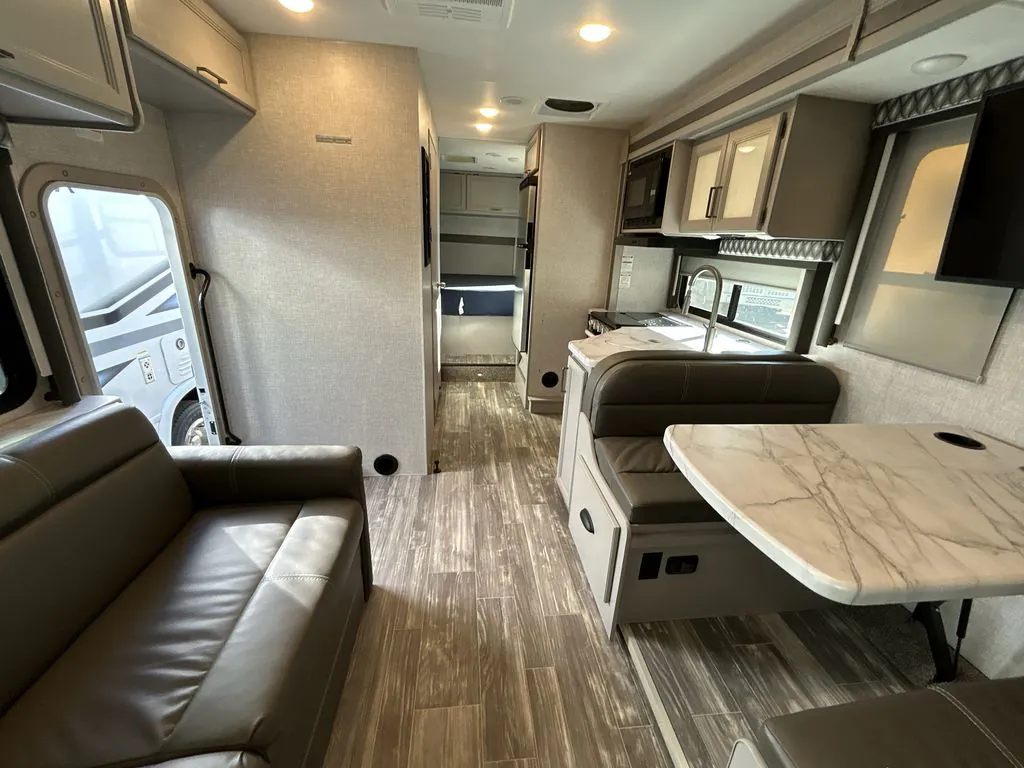 2023 Thor Motor Coach Geneva 28VA - Photo 4