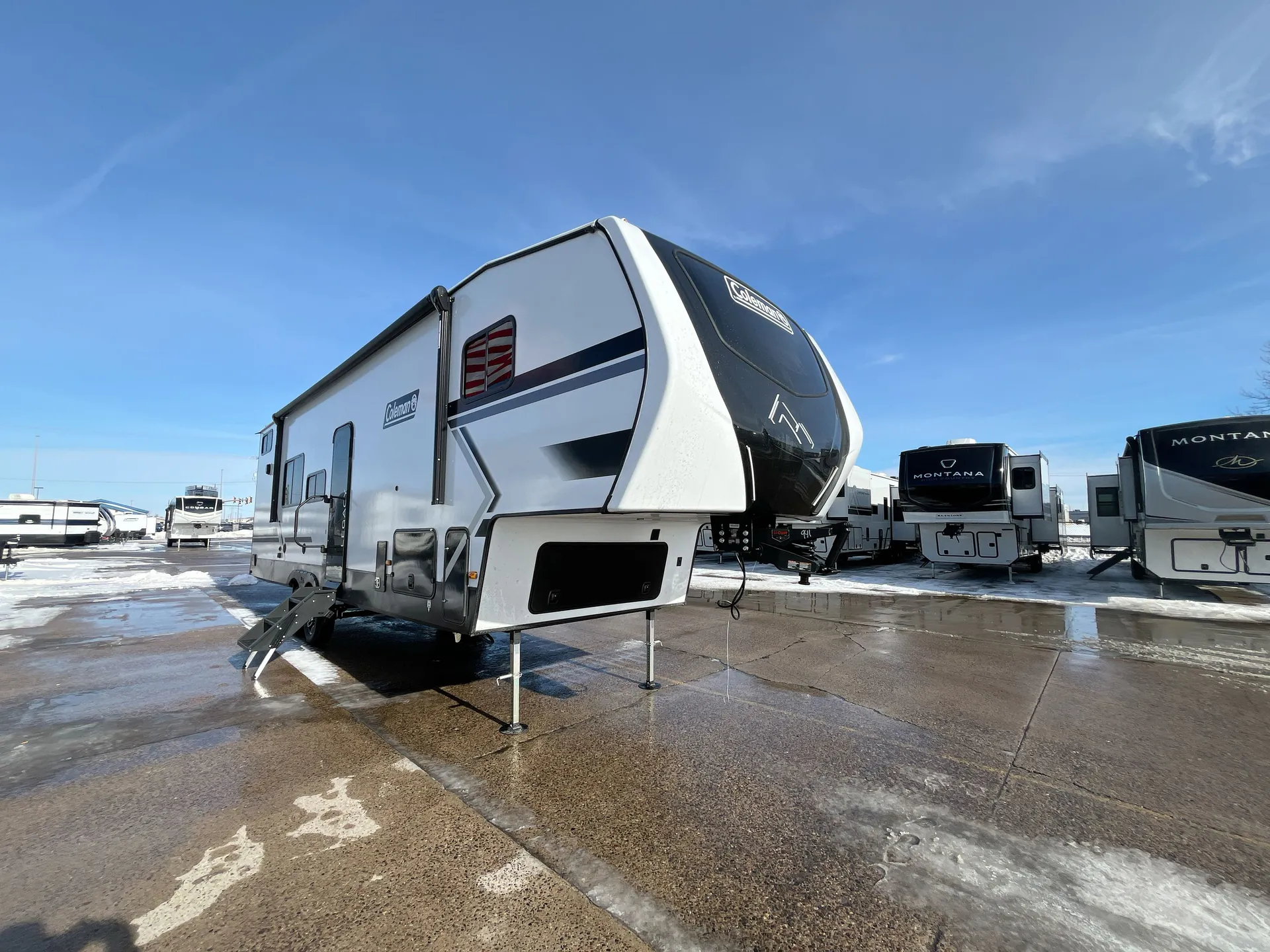 2026 Keystone Coleman Legacy 3000LOFT - Photo 2