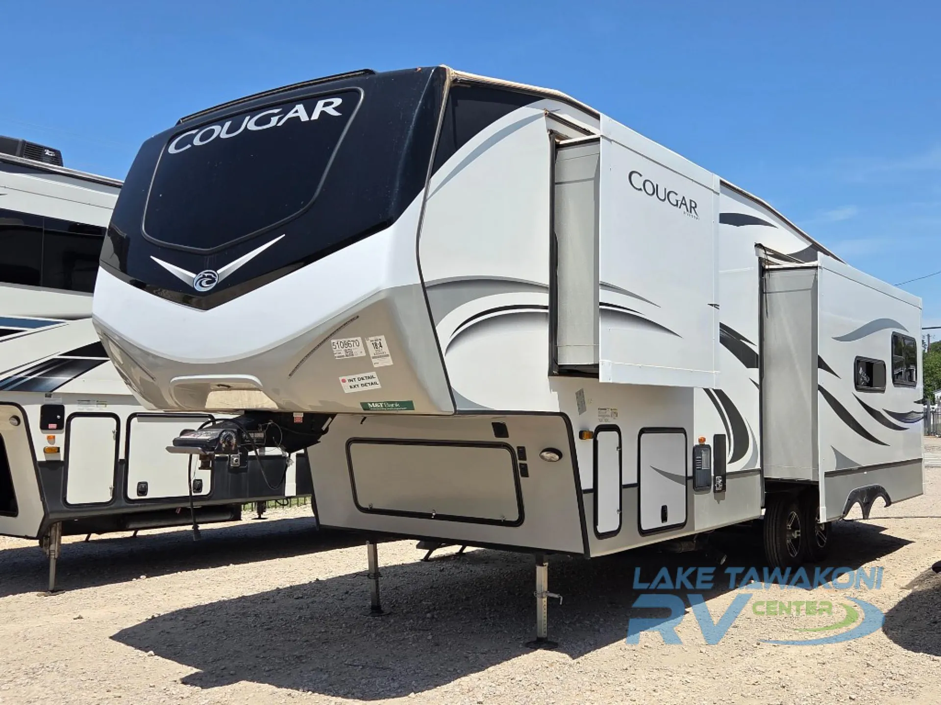 2021 Keystone Cougar 302RLS - Photo 2