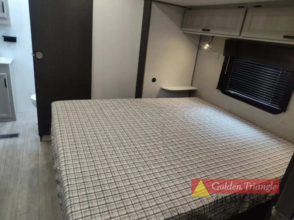 2027 Coachmen Catalina Legacy Edition 333DBDSCK, Photos photo 10