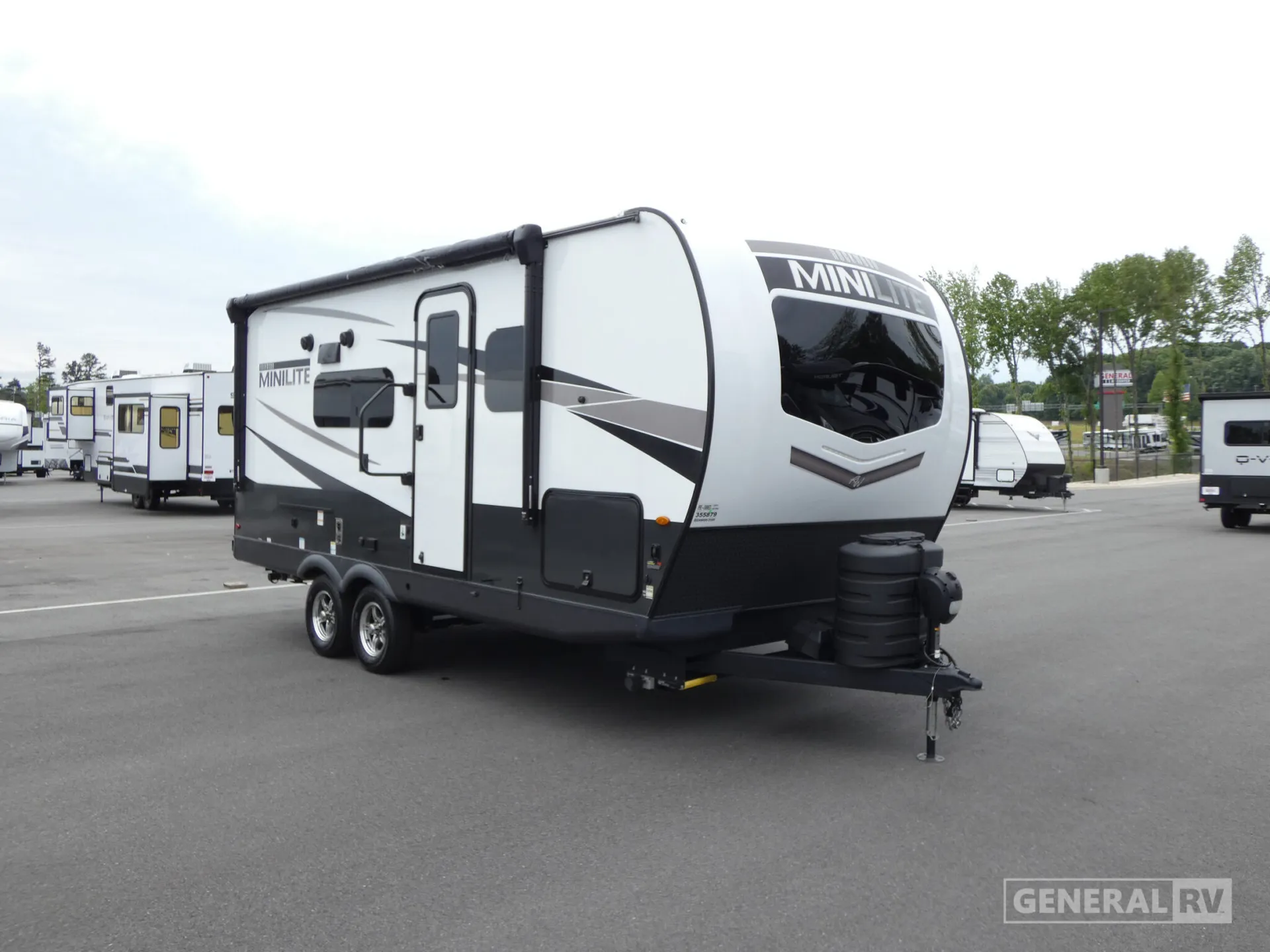 2024 Forest River Rockwood Mini Lite 2104S - Photo 2