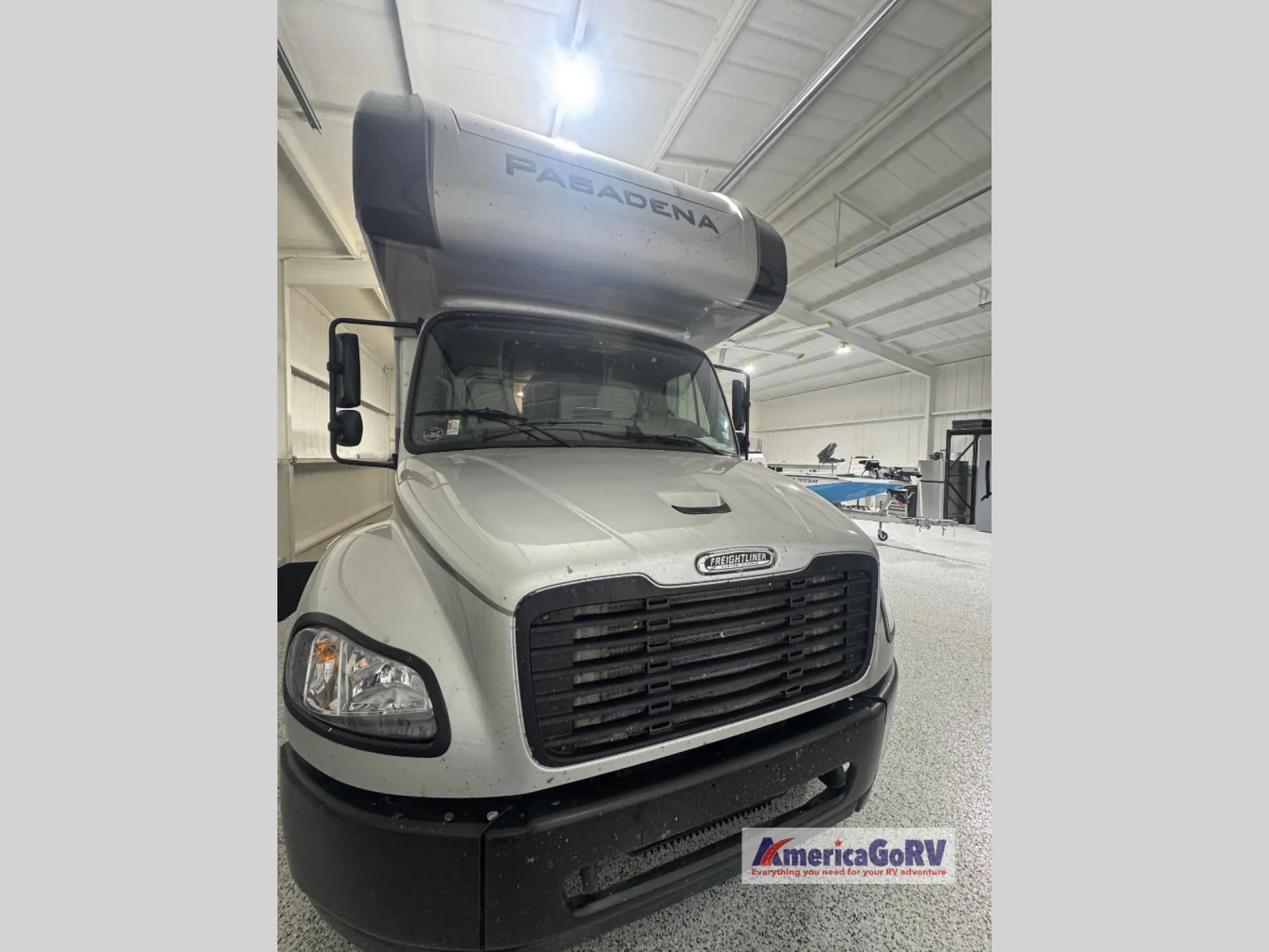 2024 Thor Motor Coach Pasadena 38BX - Photo 3