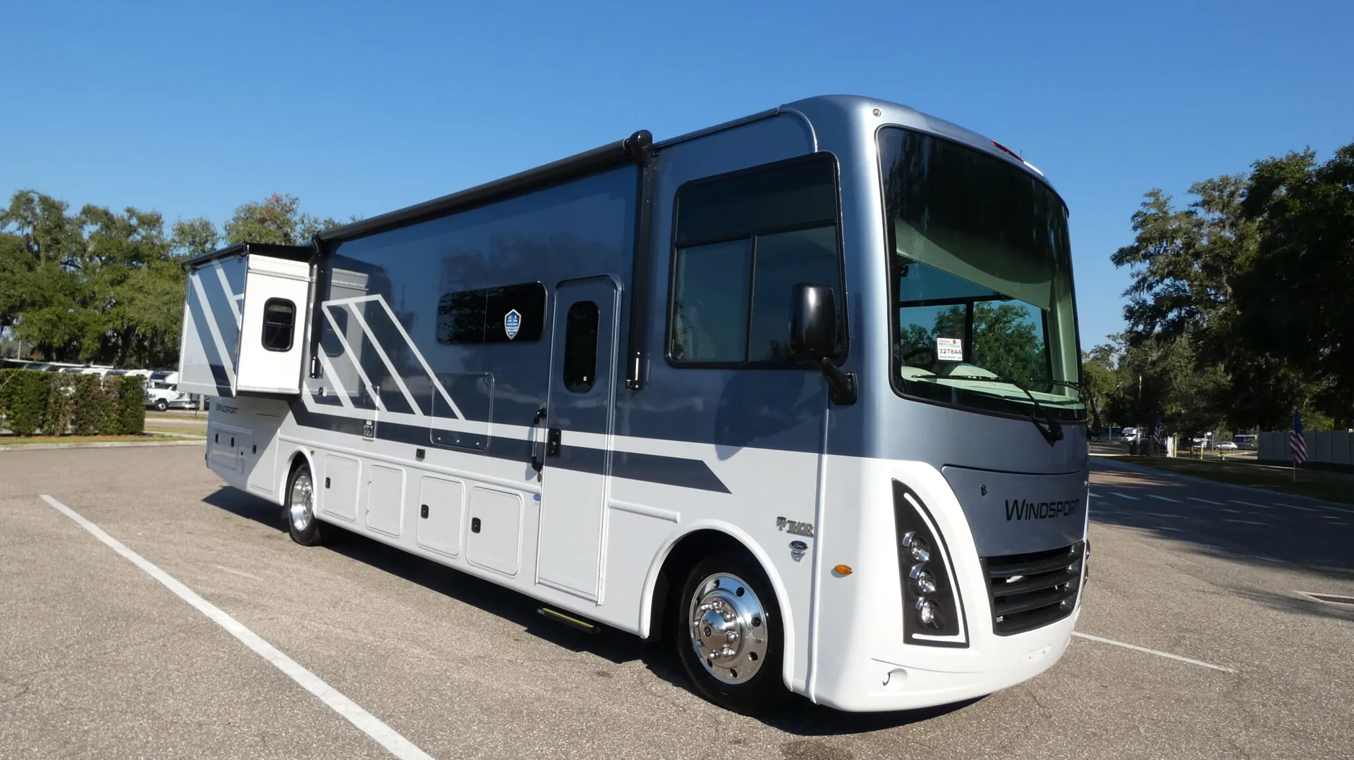 2026 Thor Motor Coach Windsport 35G - Photo 2