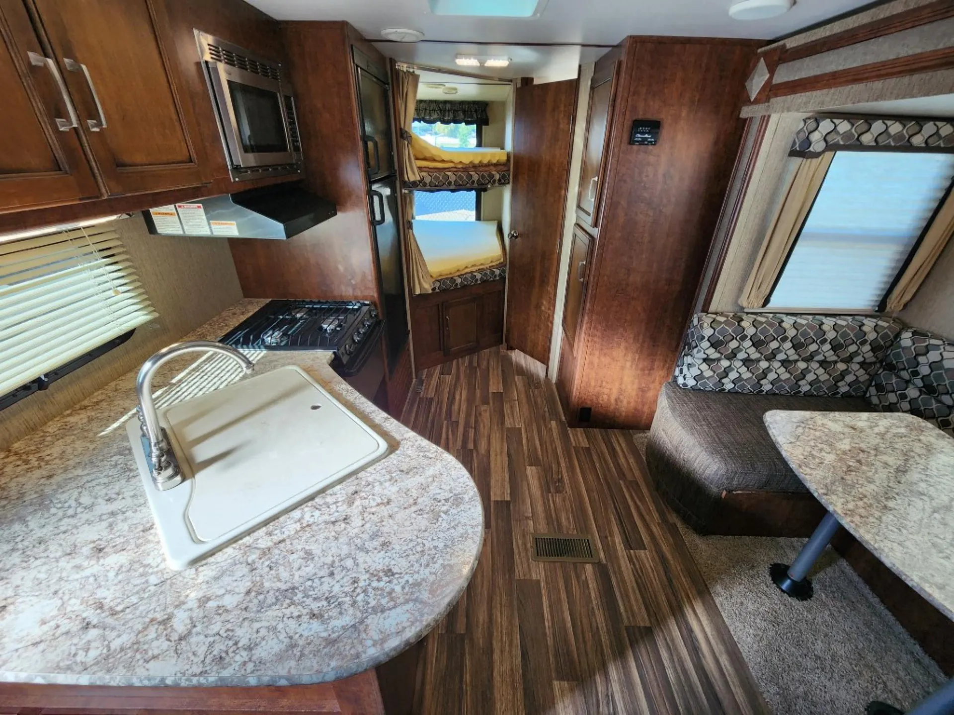 2016 Keystone Outback Ultra-Lite 255UBH - Photo 4