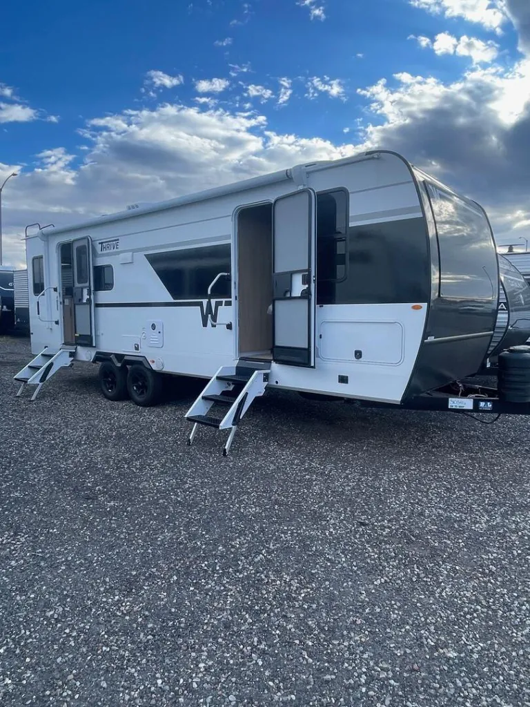 2026 Winnebago Thrive 25RLS - Photo 4