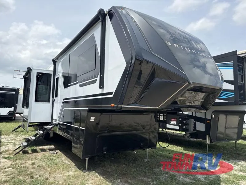2027 Brinkley Model G 4000 - Photo 2