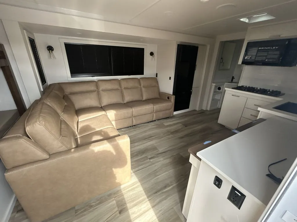 2027 Brinkley Model I 290, Photos photo 16