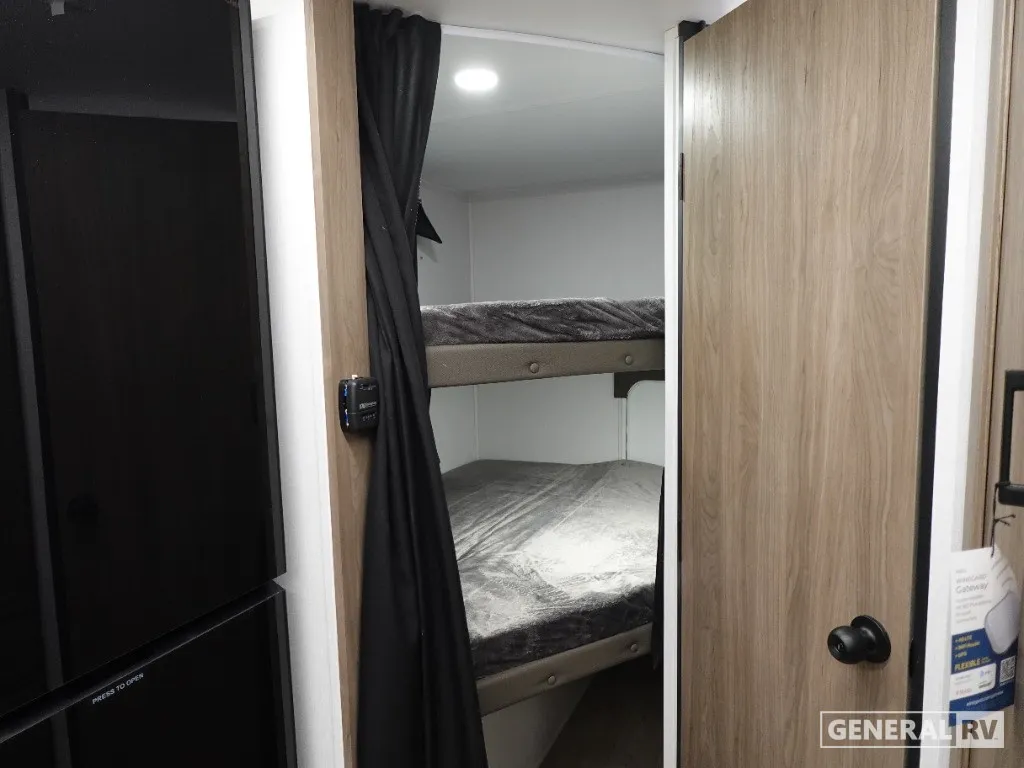 2026 Coachmen Freedom Express Select 21SE, Photos photo 12