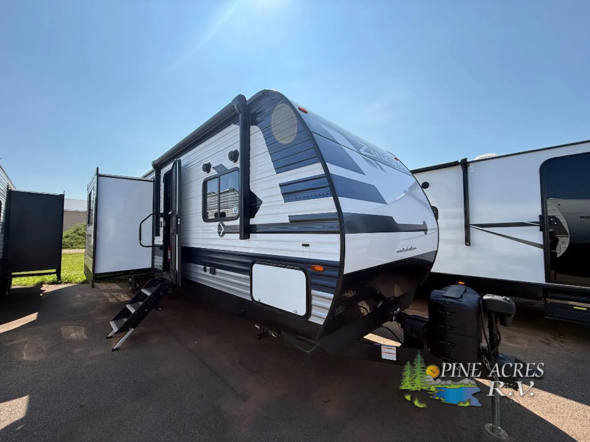 2022 CrossRoads Zinger 341RK - Photo 2