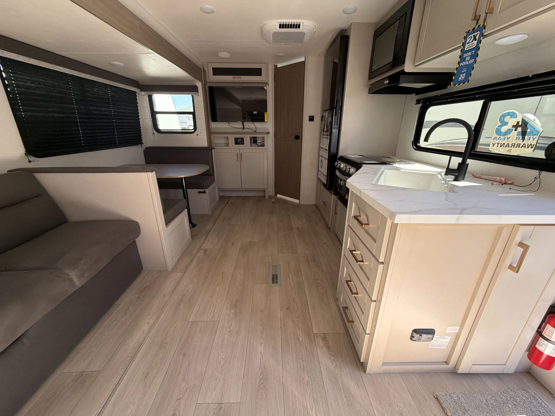 2027 Jayco Jay Flight 262RLSW — living area main