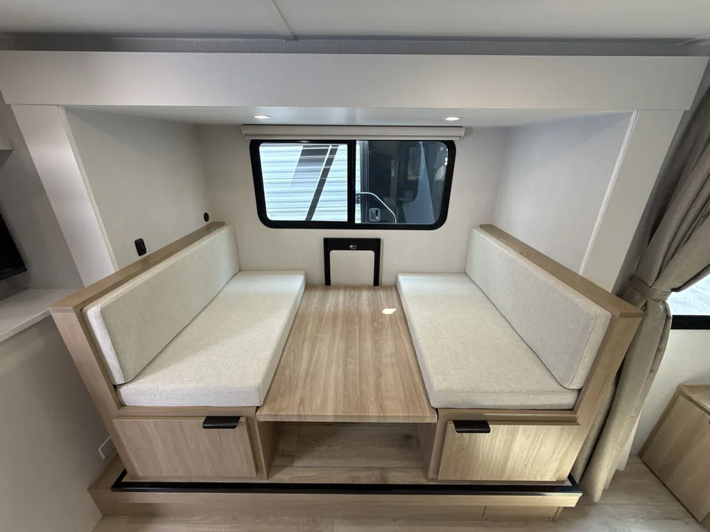 2027 Winnebago Micro Minnie 2108DS, Photos photo 19