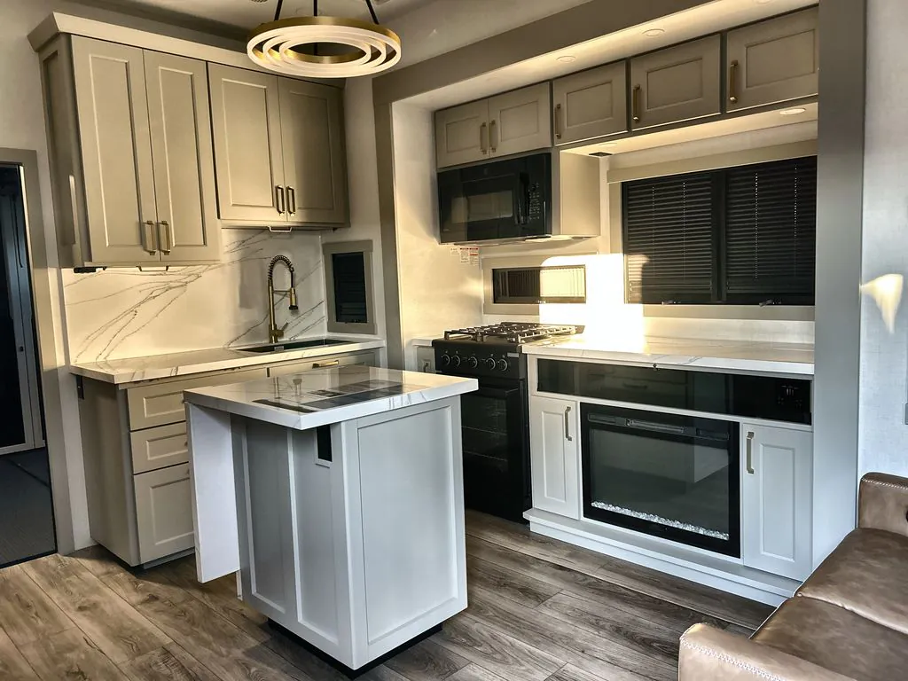 2026 Brinkley Model G 3520, Photos photo 27