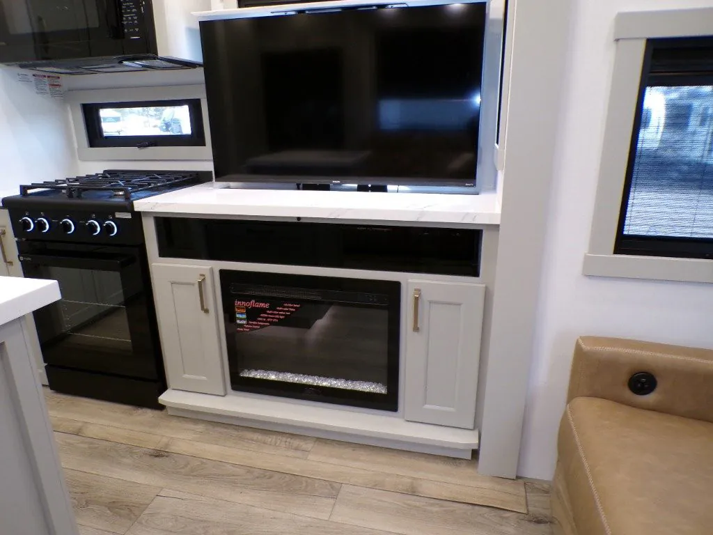 2026 Brinkley Model G 3520, Photos photo 23