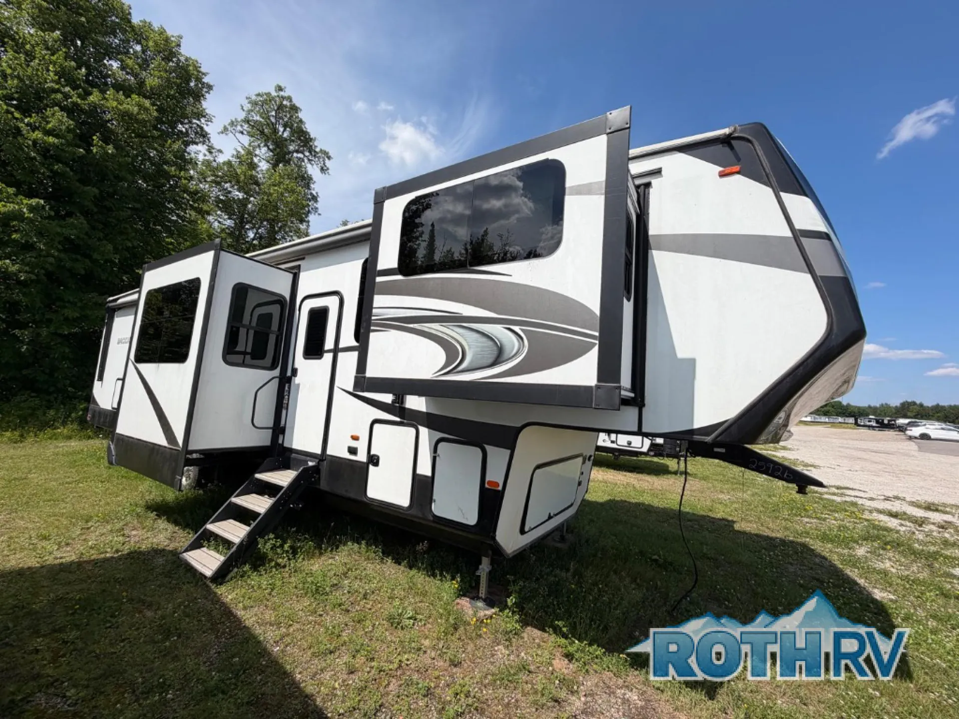 2021 Coachmen Brookstone 344FL - Photo 2
