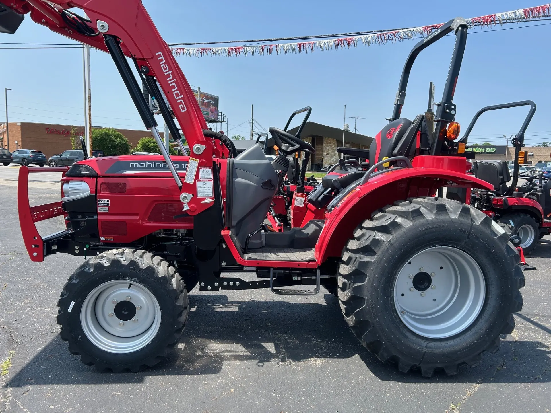 2026 Mahindra 1626 1626 HST - Photo 2