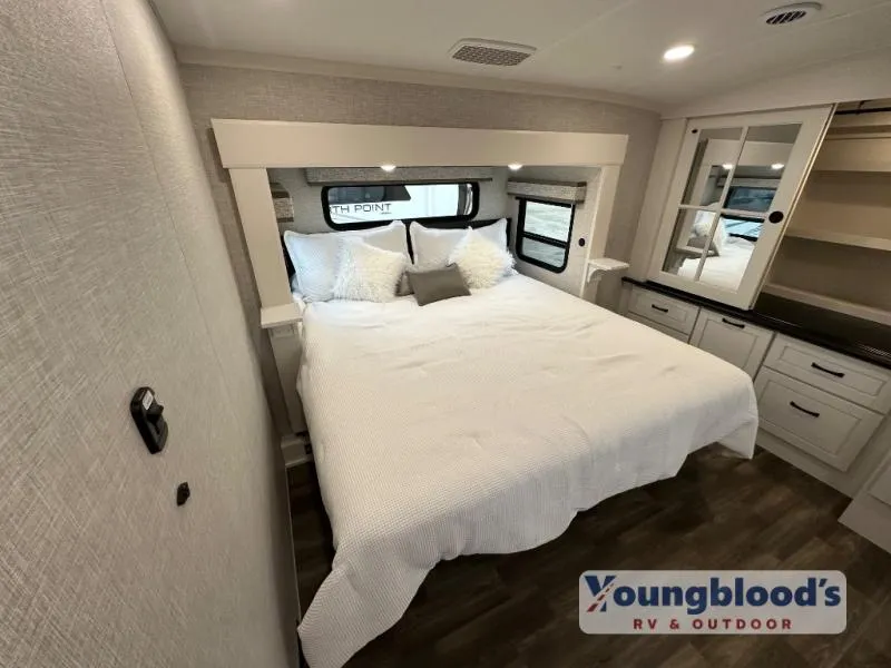 2025 Jayco North Point 390CKDS - Photo 4