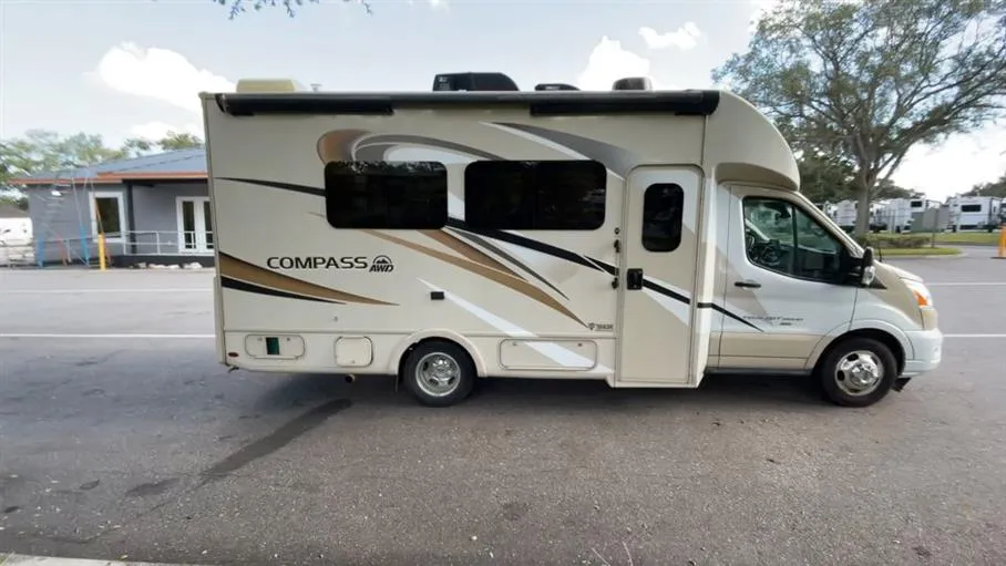 2021 Thor Motor Coach Compass 23TE - Photo 4
