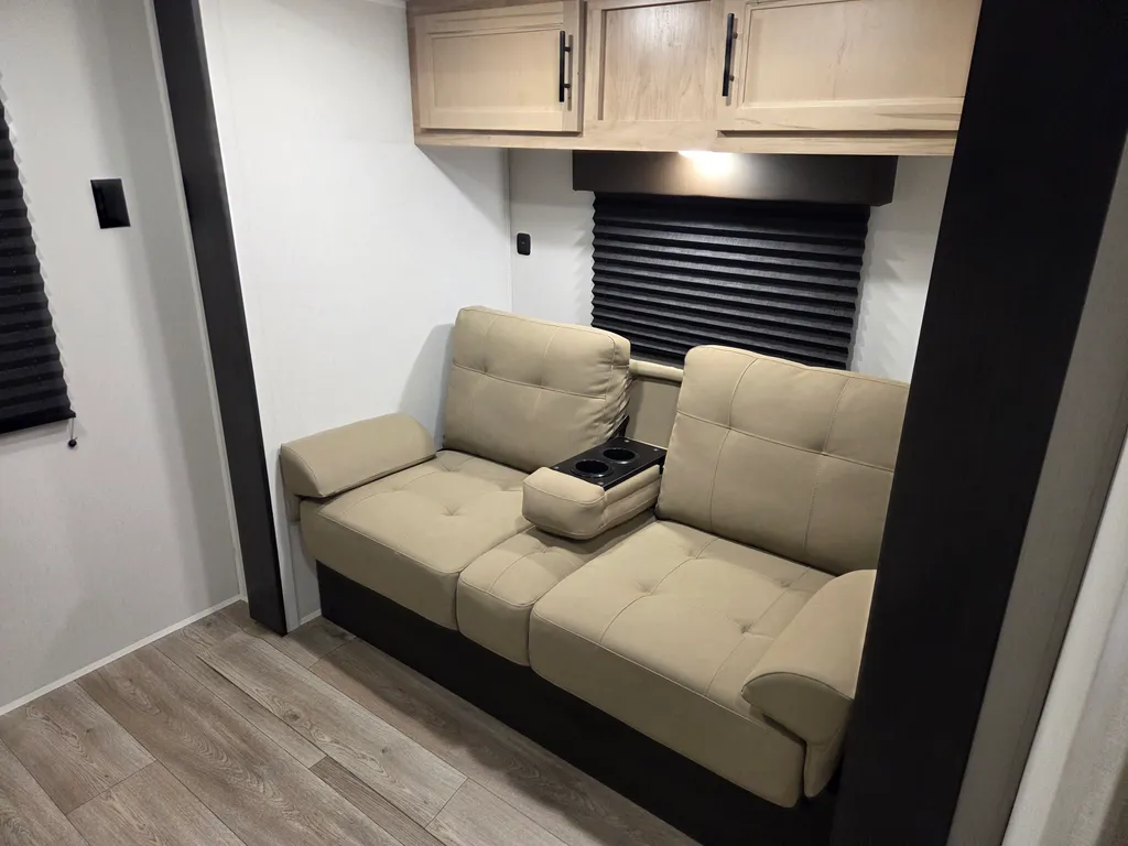 2027 Forest River Cherokee Timberwolf 39DC, Photos photo 26