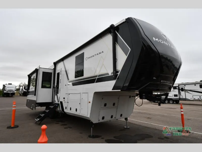 2026 Keystone Montana 3100RL - Photo 2