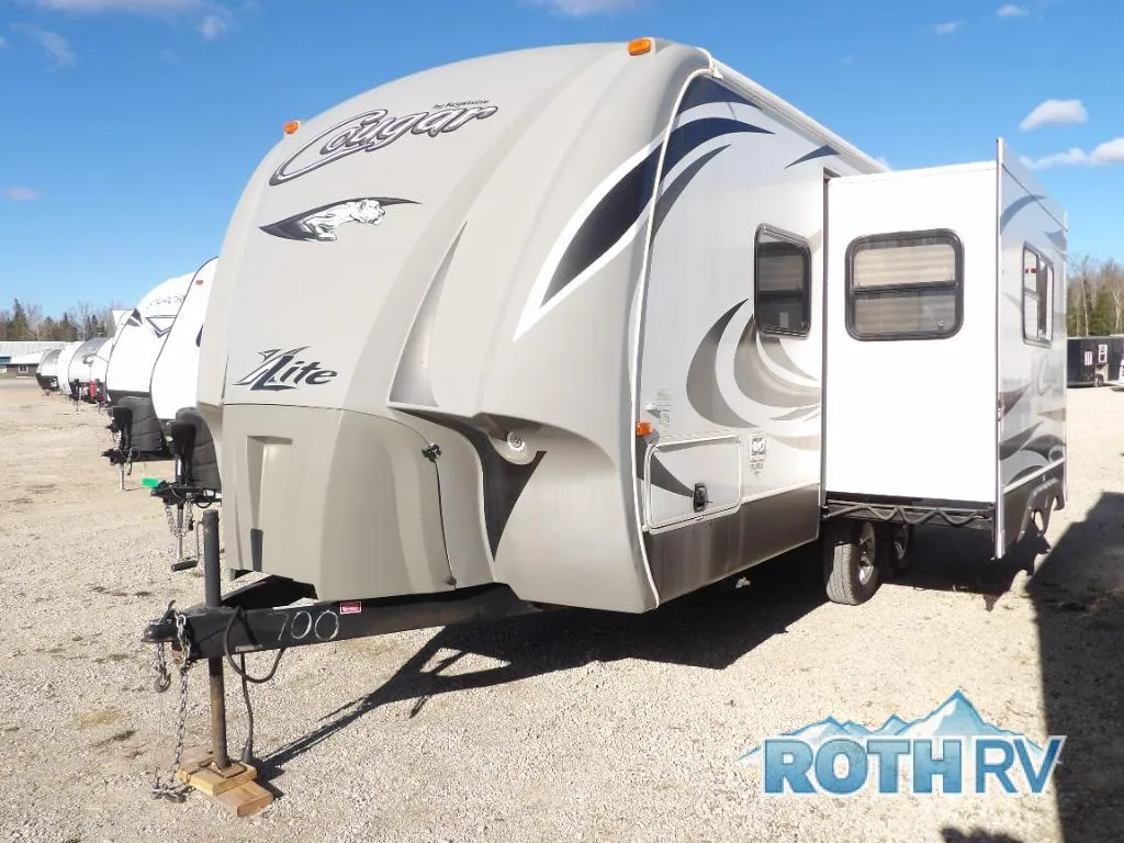 2013 Keystone RV Cougar X-Lite 19RBE - Photo 2