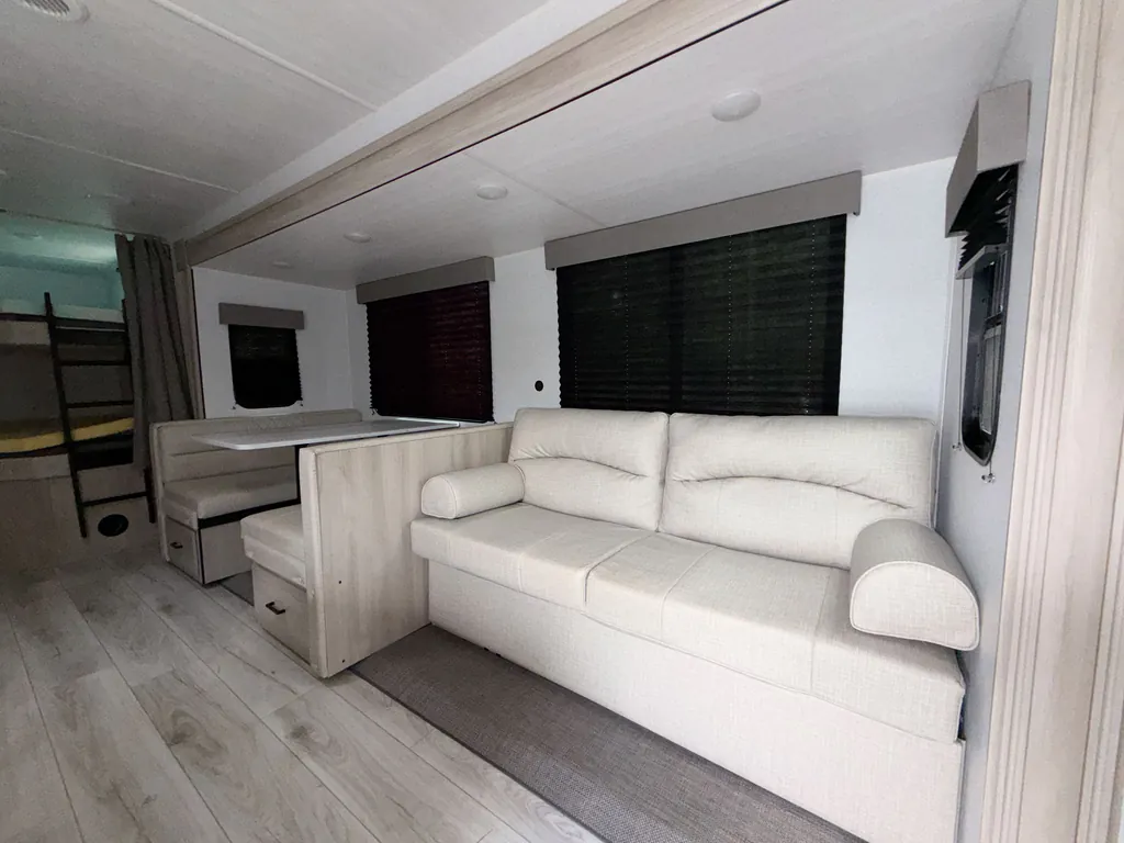 2024 East to West Della Terra 271BH, Photos photo 9