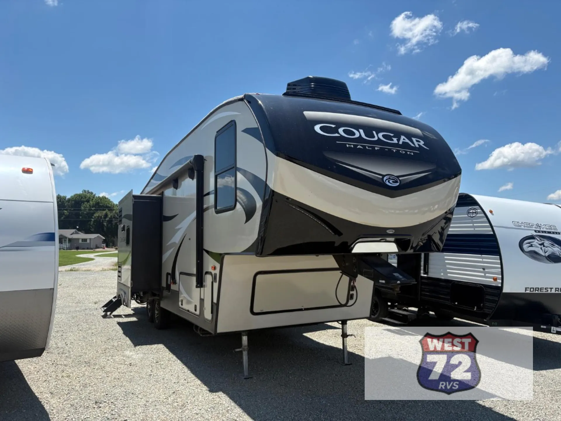 2018 Keystone RV Cougar Half-Ton Series 27RLS - Photo 2
