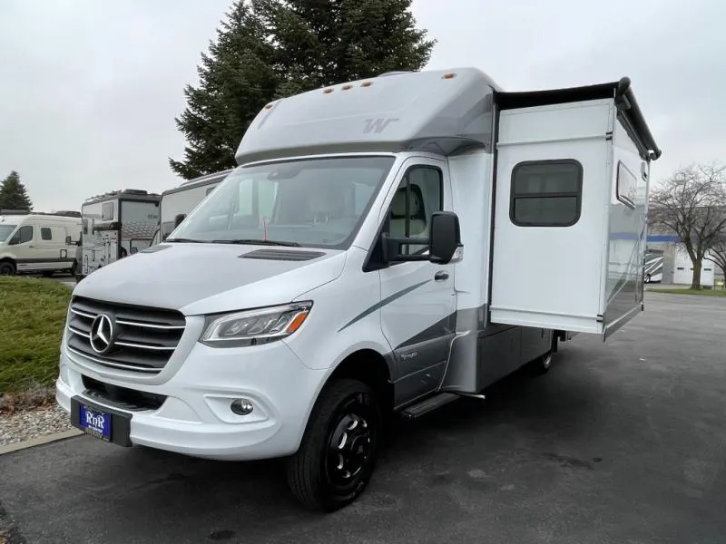 2025 Winnebago View 24T AWD - Photo 3