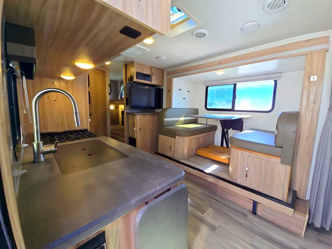 2022 Winnebago Micro Minnie 2306BHS - Photo 3