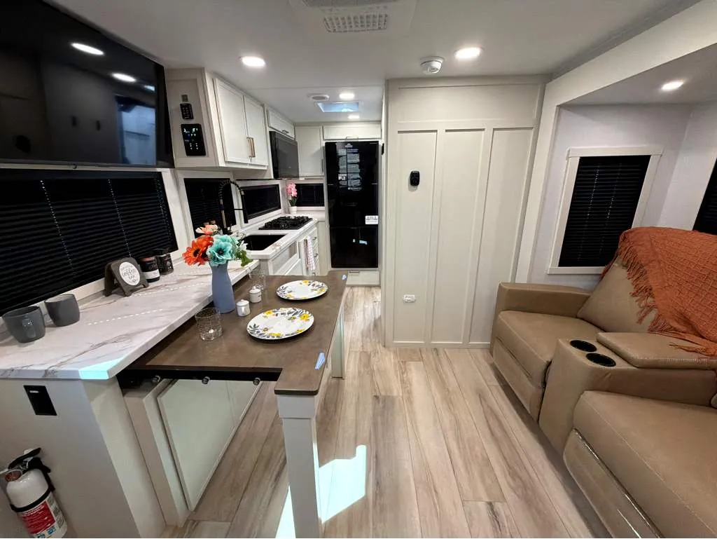 2026 Brinkley Model Ix 20X, Photos photo 5