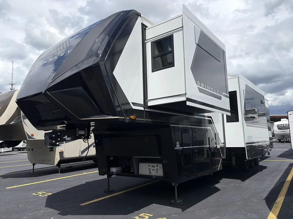 2025 Brinkley Model G 3950, Photos photo 4