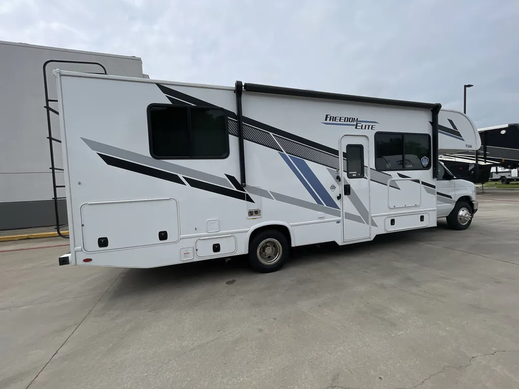 2026 Thor Motor Coach Freedom Elite 28HE, Photos photo 5