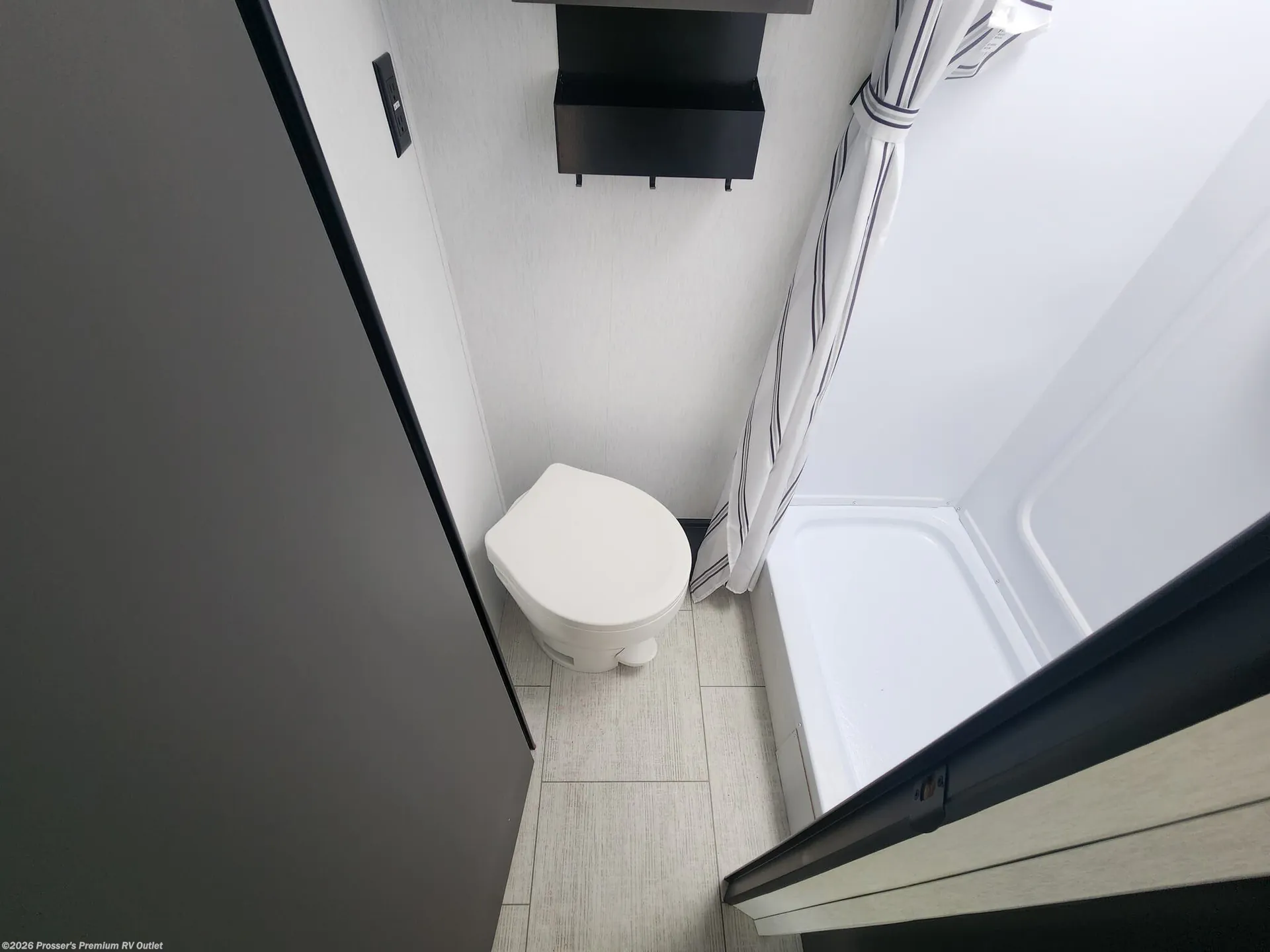2027 Coachmen Remote 12R - Photo 3