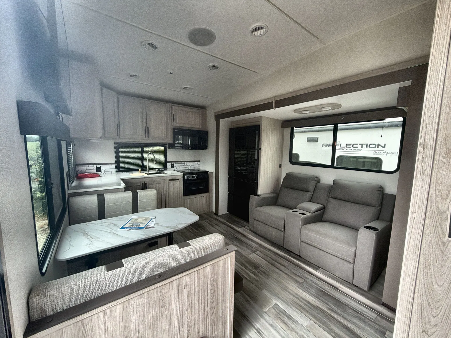 2025 Cruiser RV Essence 25RK — living area main
