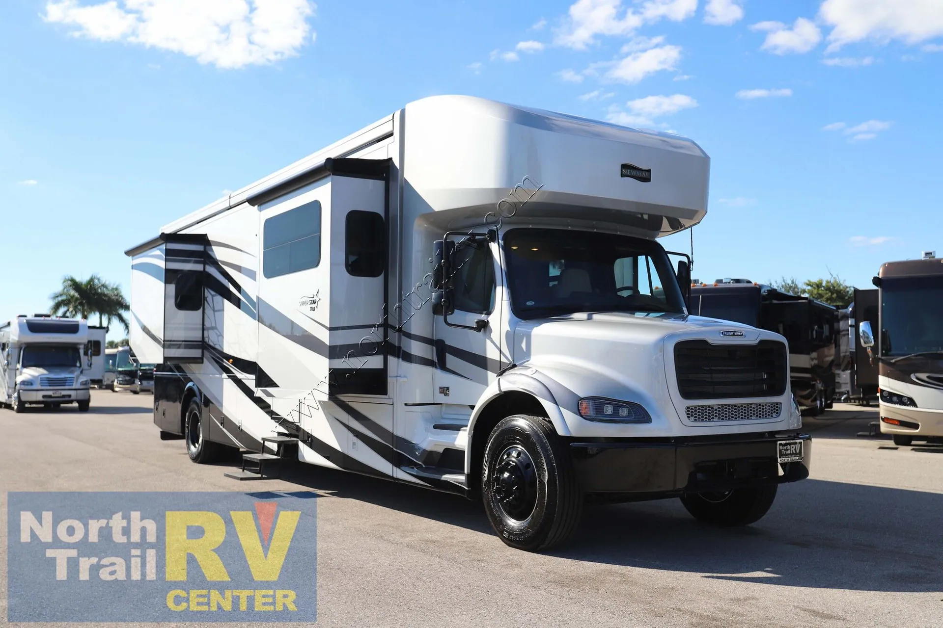 2027 Newmar Super Star 4140 - Photo 2