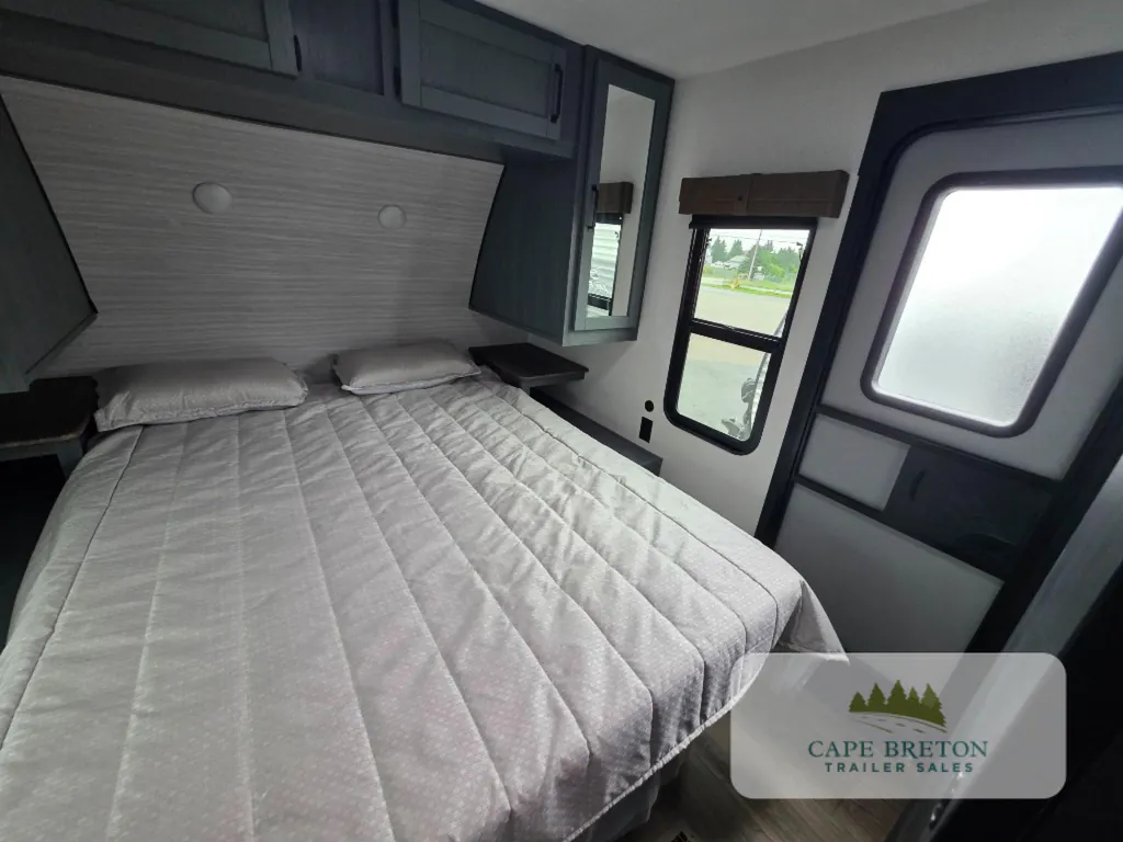 2027 Palomino Puma 337BH, Photos photo 11