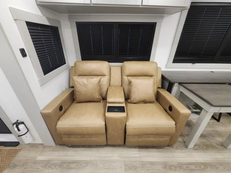 2025 Brinkley Model Z 3300, Photos photo 22