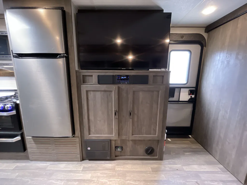 2021 Forest River Vibe 28BH, Photos photo 10