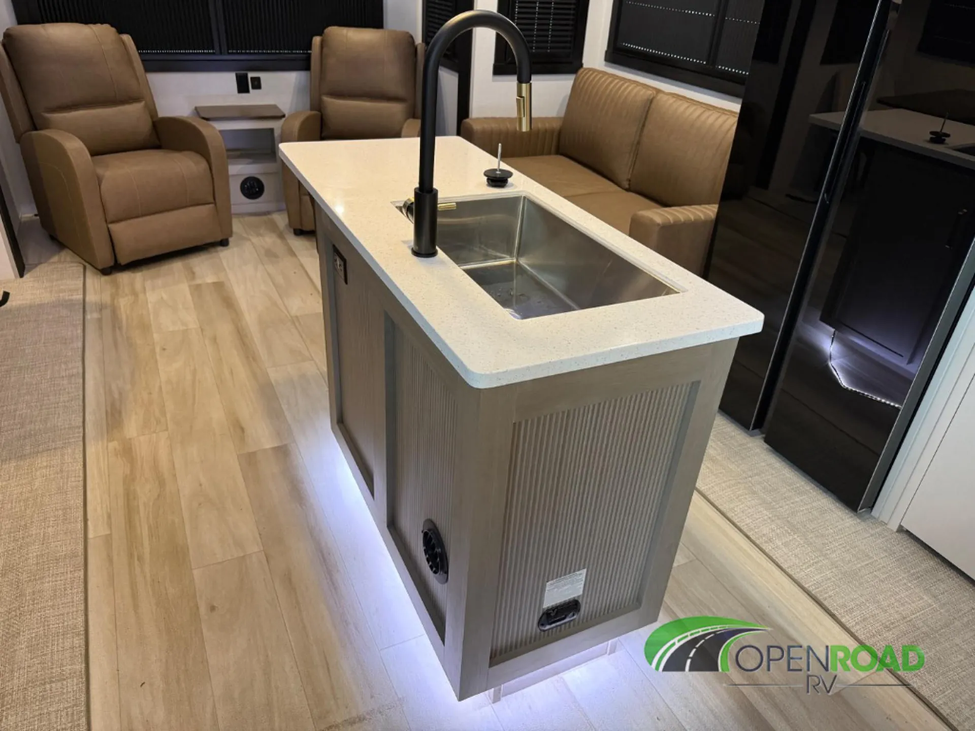 2027 Forest River Wildwood Heritage Glen 286RL — Photo 5