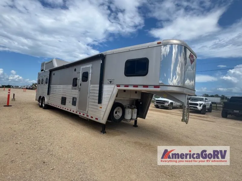 2021 Hart HORSE TRAILER Used    3H W/LQ - Main photo