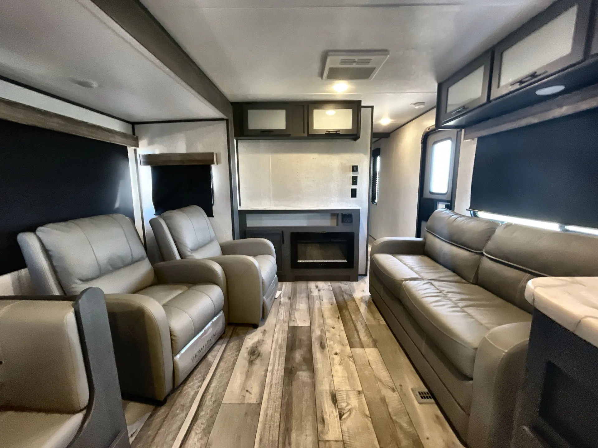2022 Dutchmen Aspen Trail 2880RKS — living area main