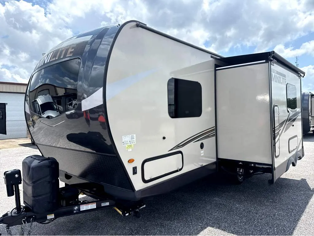 2022 Forest River Rockwood Mini Lite 2204S - Photo 3