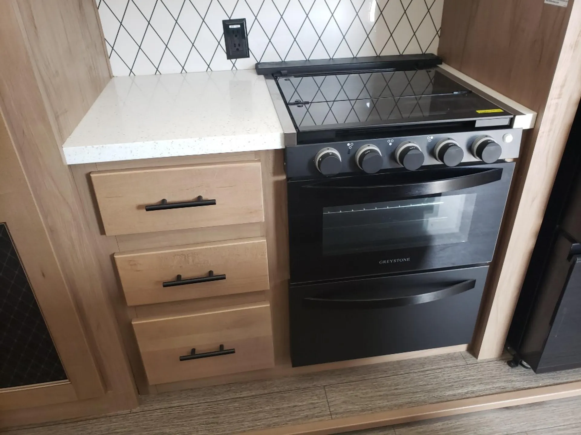2023 Forest River Sabre 350BH — Photo 6