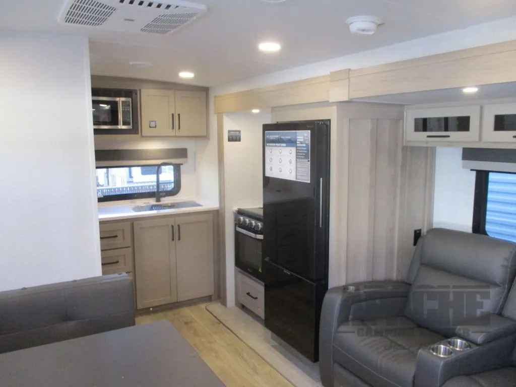 2026 Forest River Flagstaff Micro Lite 25FBD, Photos photo 13