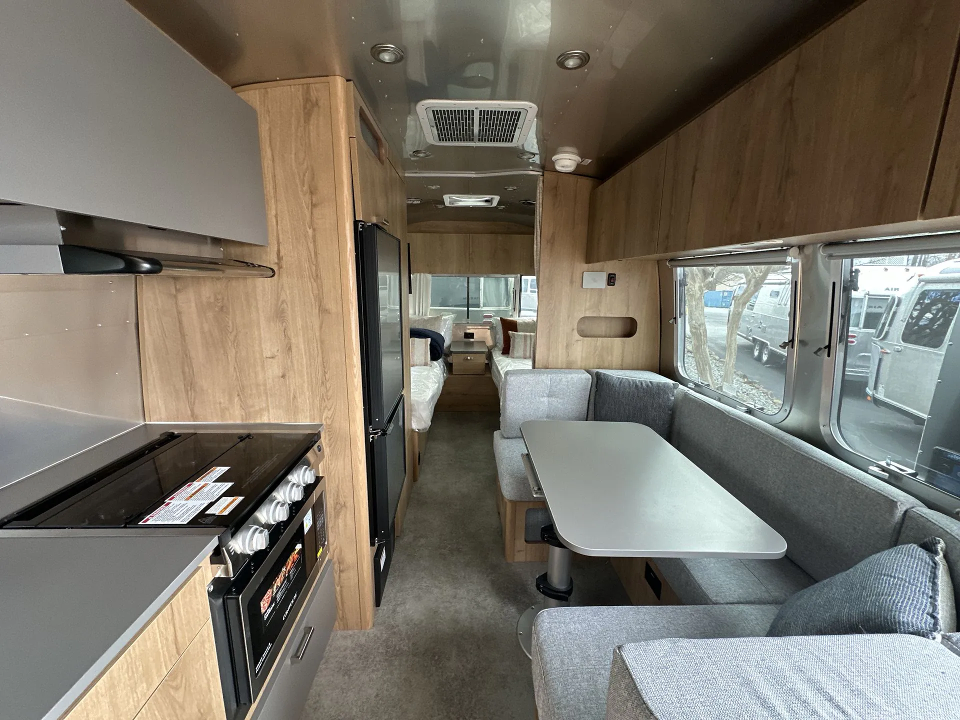 2025 Airstream Trade Wind 23FB - Photo 4