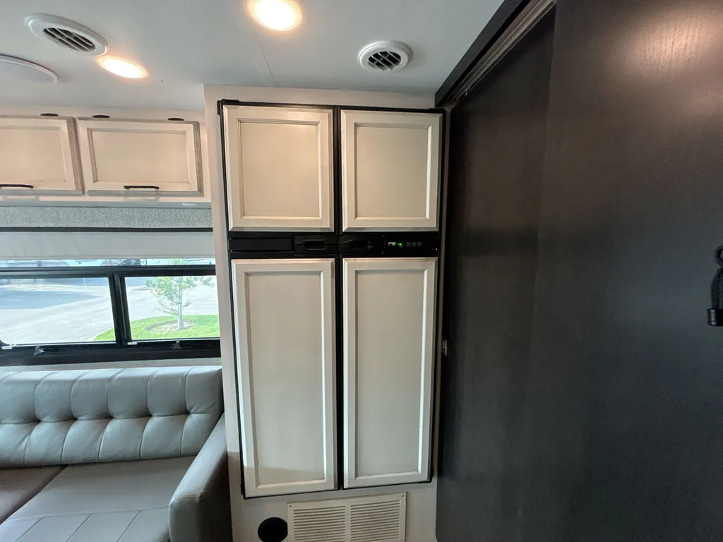 2023 Entegra Coach Vision 27A, Photos photo 9