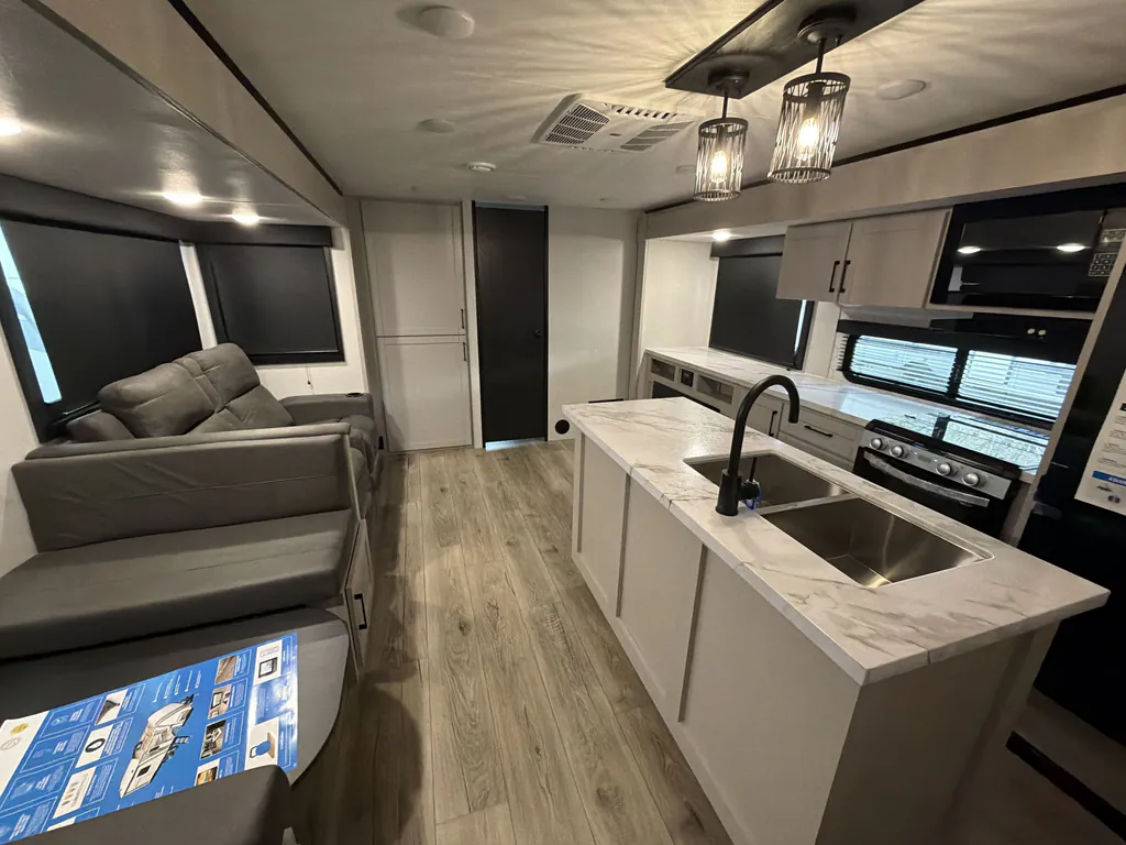 2026 Jayco Jay Feather 32QBH, Photos photo 2