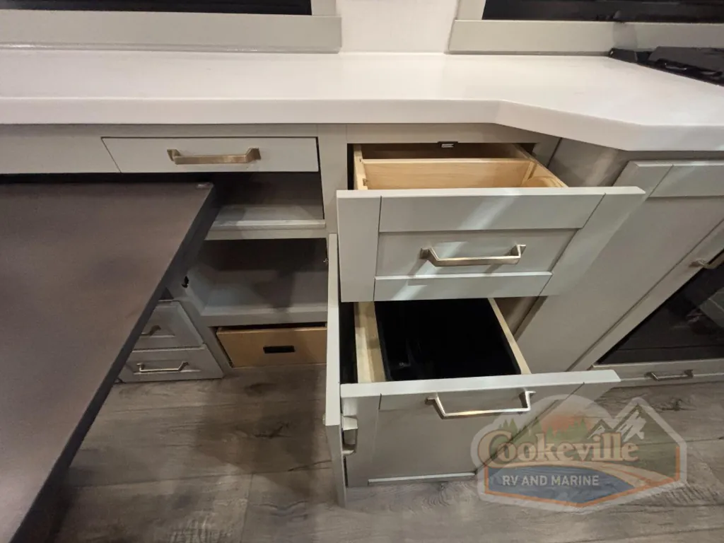 2026 Brinkley Model Z 2680, Photos photo 11