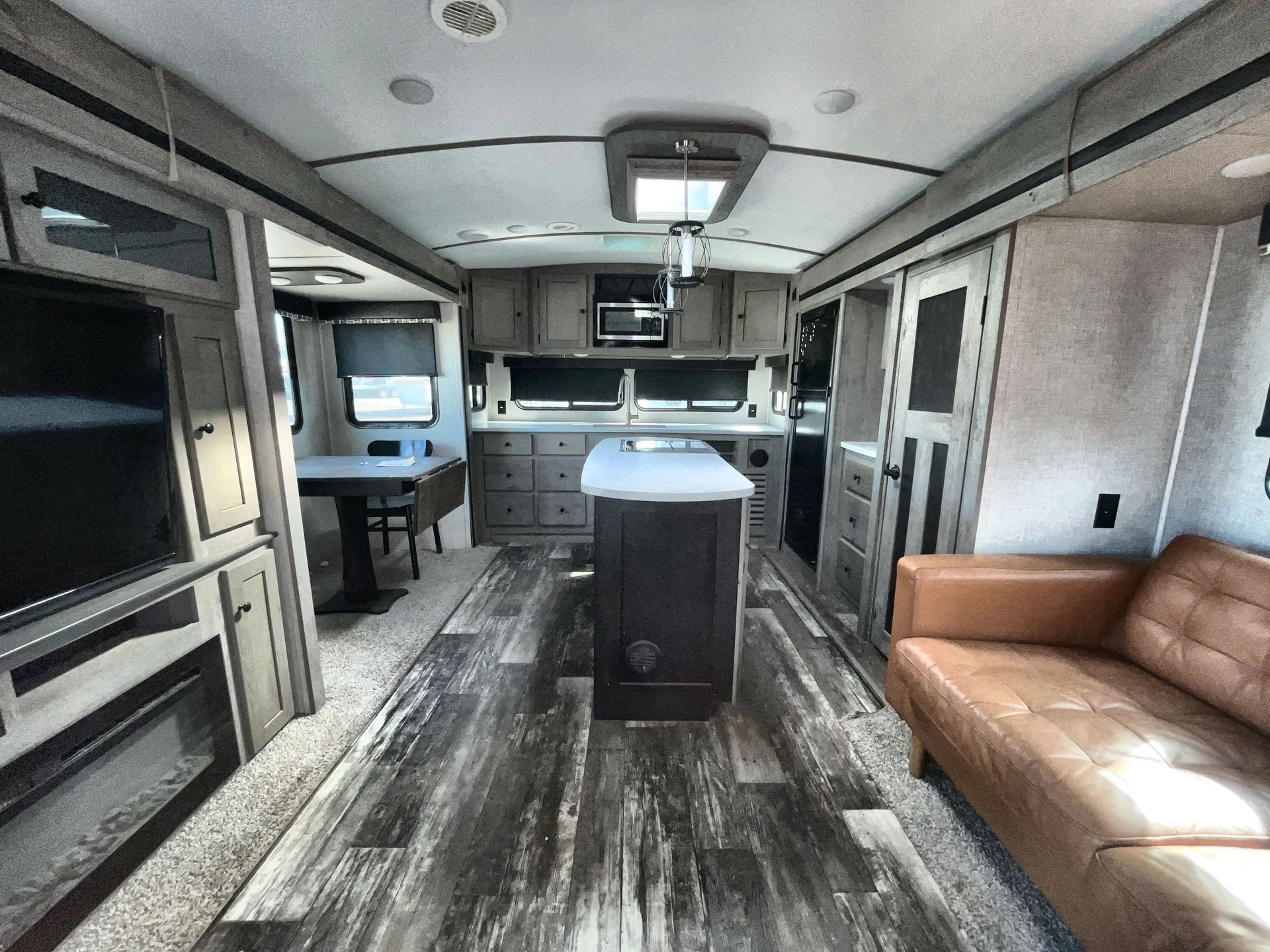 2019 Keystone Outback 300ML — living area main