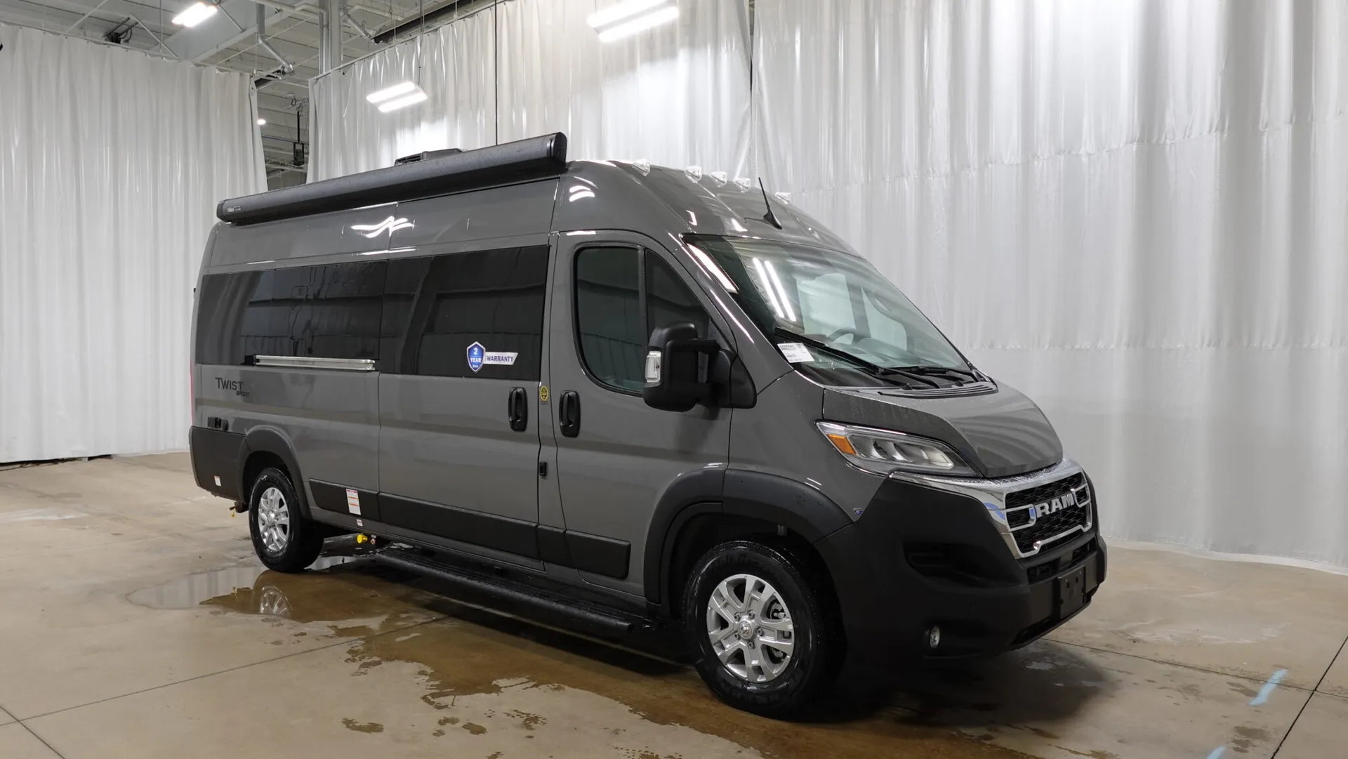 2026 Thor Motor Coach Twist Sport 20LS - Photo 2