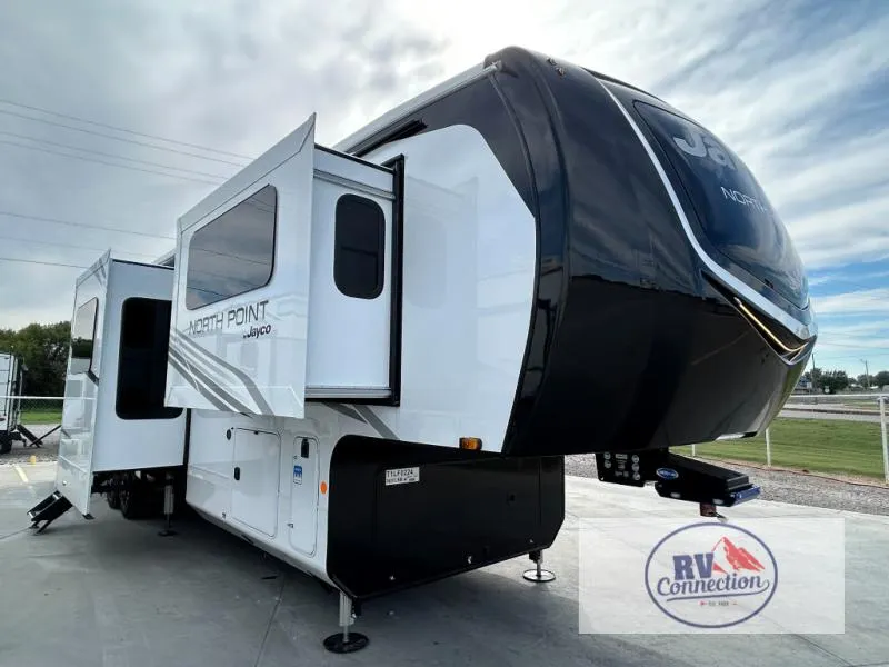 2026 Jayco North Point 382FLRB - Photo 2